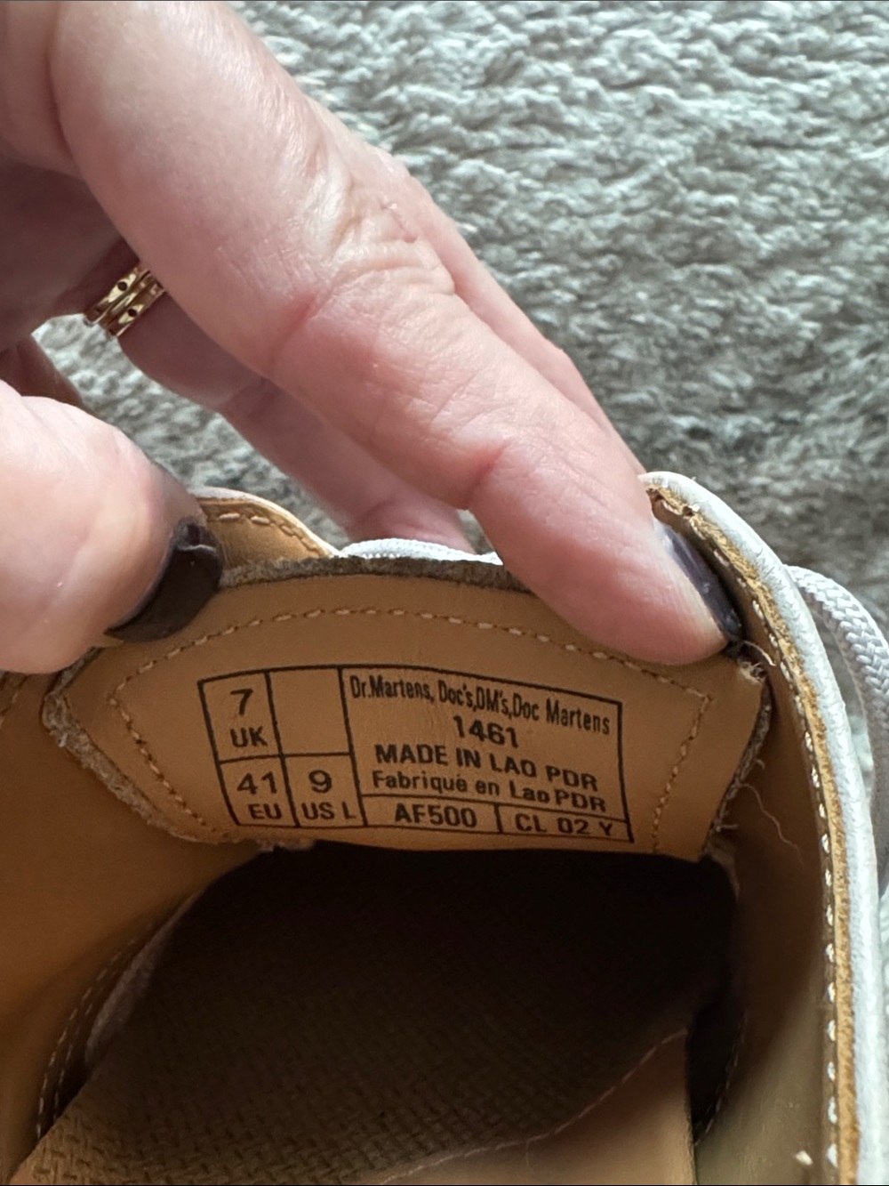 Dr. Martens Cream Leather 3-Eye Derby Shoes - Picture 5 of 6